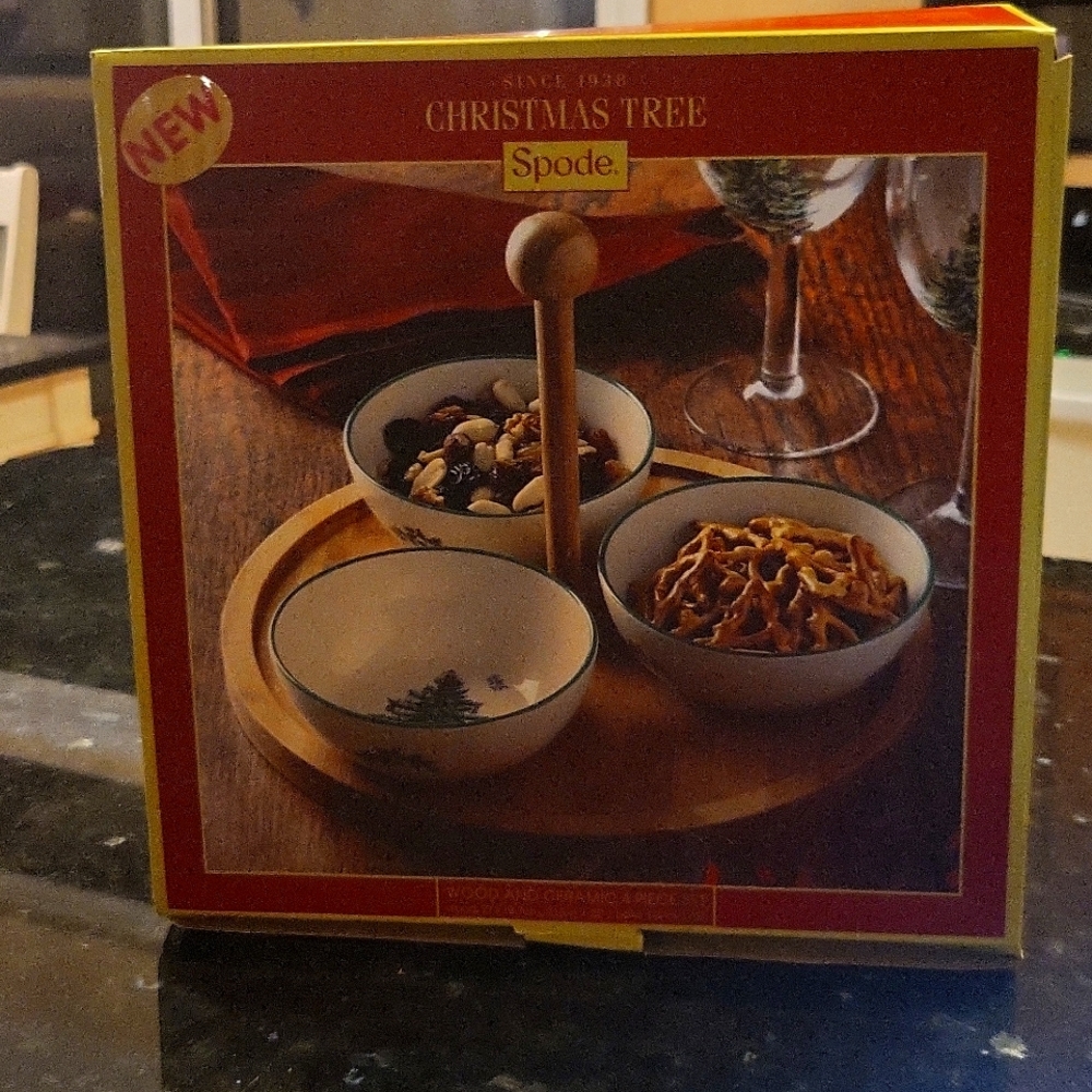 Spode christmas tree ceramic snack serving set with wood tray four piece set